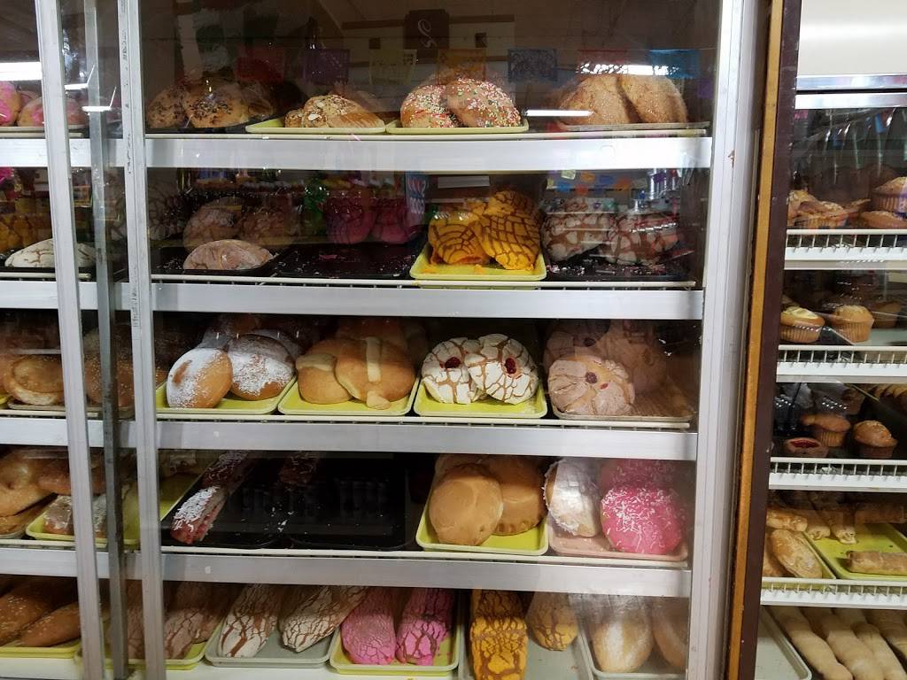 Azteca Market & Restaurant | restaurant | 103 W 3rd St, Grand Island, NE 68801, USA | 3083811035 OR +1 308-381-1035