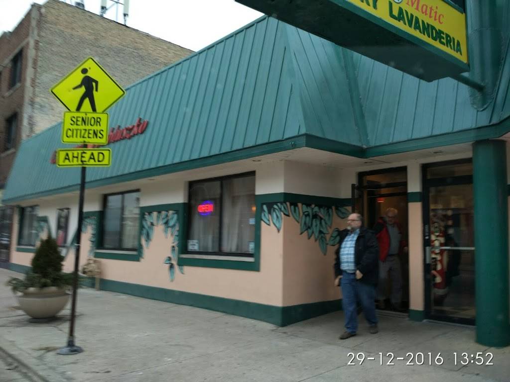 Red Apple Buffet | restaurant | 3121 N Milwaukee Ave, Chicago, IL 60618, USA | 7735885781 OR +1 773-588-5781