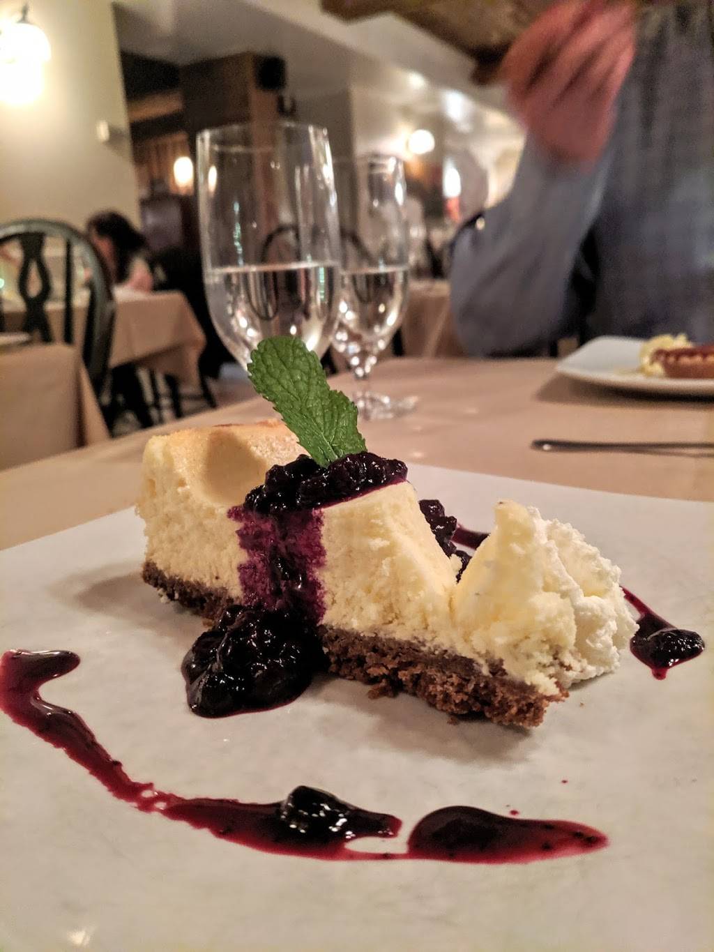 La Maison Verte | restaurant | 16981 Boul Gouin O, Sainte-Geneviève, QC H9H 1E6, Canada | 5146966308 OR +1 514-696-6308