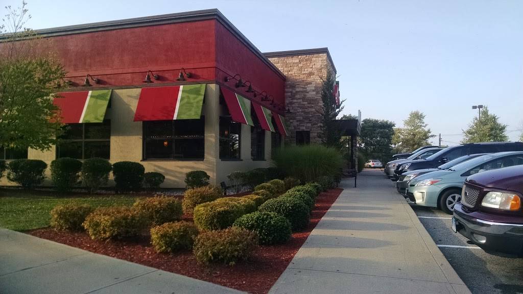 Chilis Grill & Bar | meal takeaway | 2000 Norwich-New London Turnpike, Uncasville, CT 06382, USA | 8608481114 OR +1 860-848-1114