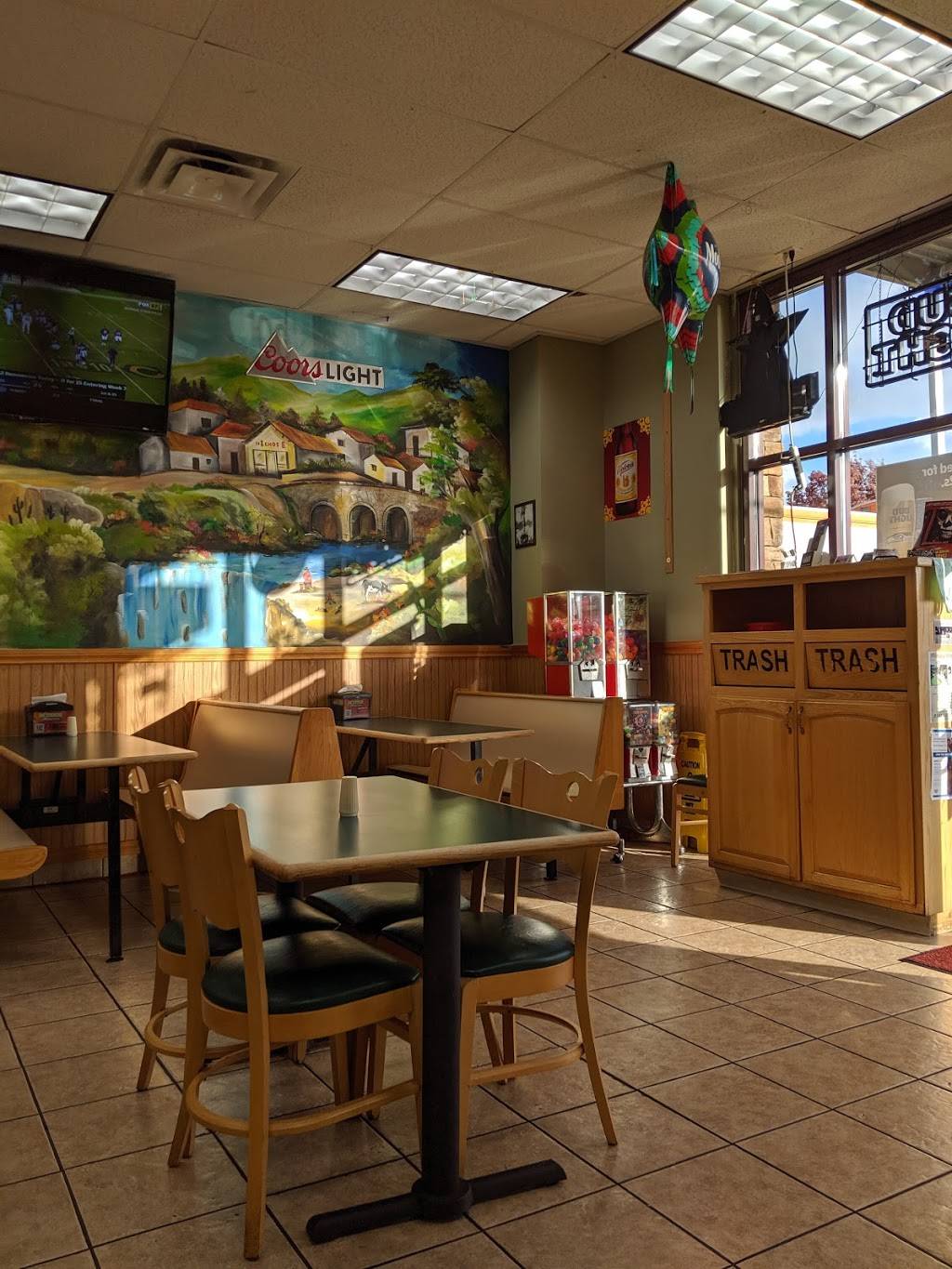 Nachos Locos Mexican Food | restaurant | 3815 Devonshire Ave NE #100, Salem, OR 97305, USA | 5035884150 OR +1 503-588-4150