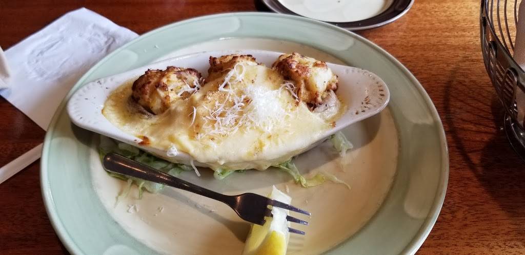 Gilligans Bar & Grill | restaurant | 987 Eisenhower Blvd, Harrisburg, PA 17111, USA | 7179399575 OR +1 717-939-9575