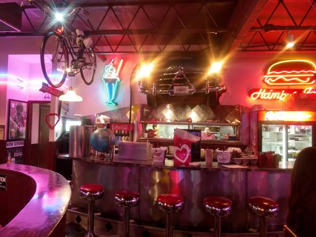 Hudsons Bar & Grill | restaurant | 1770 Lee Trevino Dr, El Paso, TX 79936, USA | 9155952769 OR +1 915-595-2769