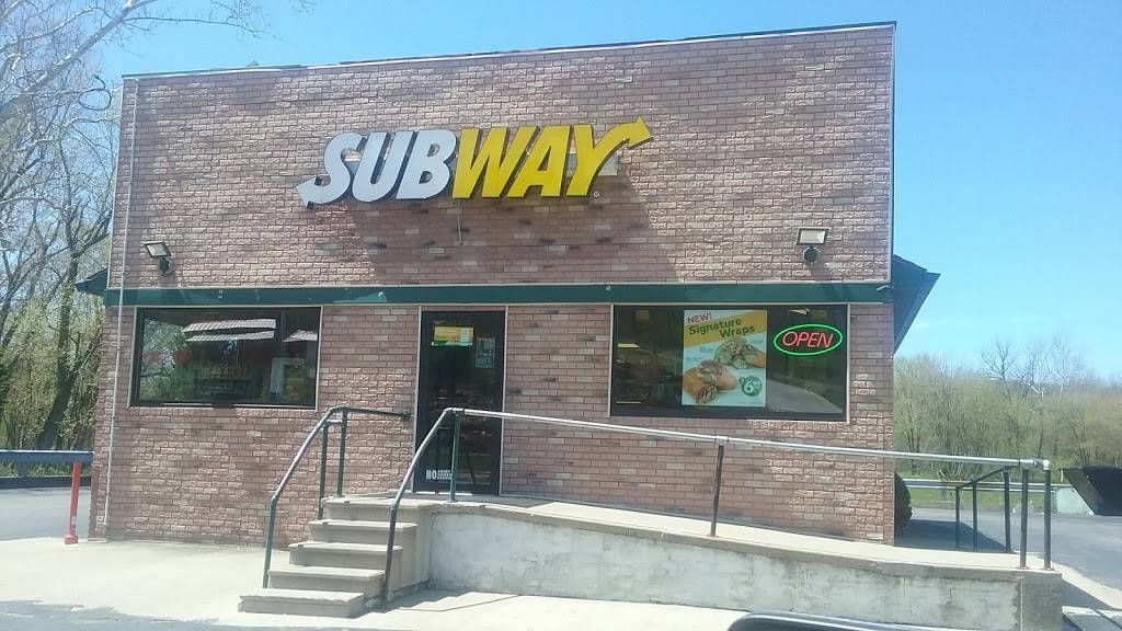 Subway | restaurant | 8524 IN-56, French Lick, IN 47432, USA | 8129369770 OR +1 812-936-9770