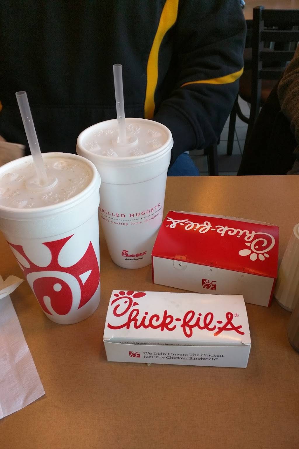 Chick-fil-A | restaurant | 2002 Veterans Blvd, Dublin, GA 31021, USA | 4782723007 OR +1 478-272-3007