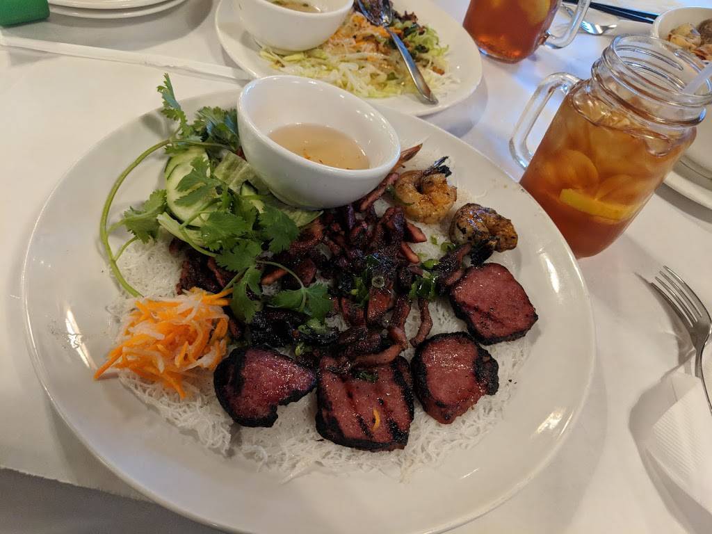 Viet Taste Restaurant | restaurant | 5721 Menaul Blvd NE, Albuquerque, NM 87110, USA | 5058880101 OR +1 505-888-0101