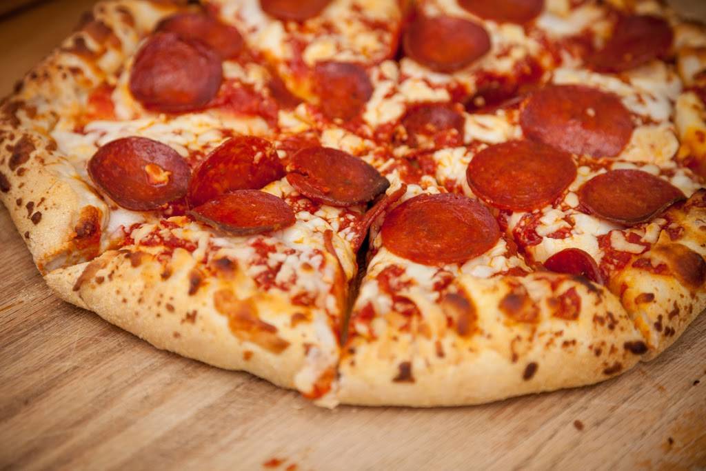 Pizza Plus | restaurant | 4 South St, New York, NY 10004, USA | 2129431800 OR +1 212-943-1800