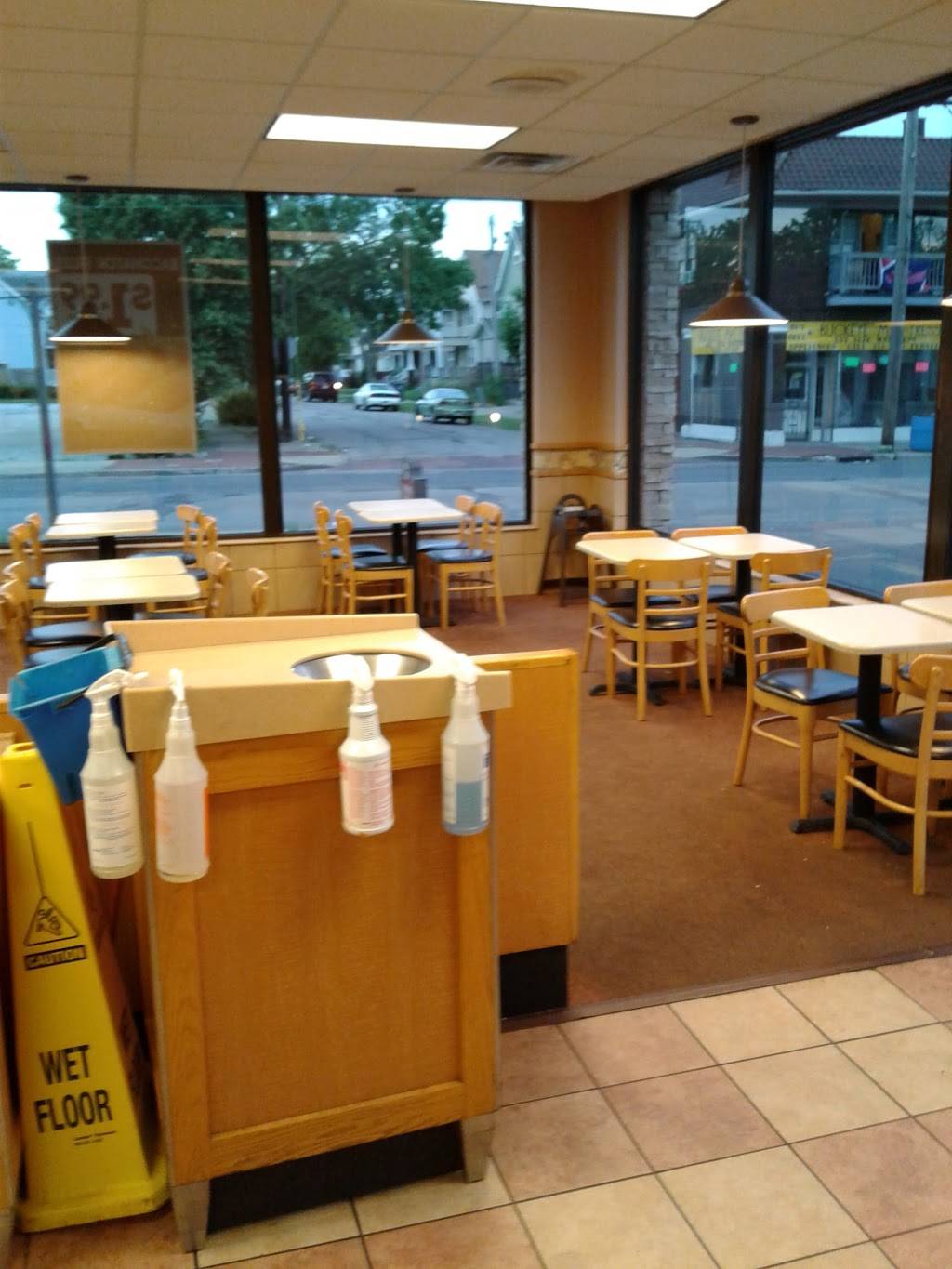 Wendys | restaurant | 12000 Buckeye Rd, Cleveland, OH 44120, USA | 2165610444 OR +1 216-561-0444