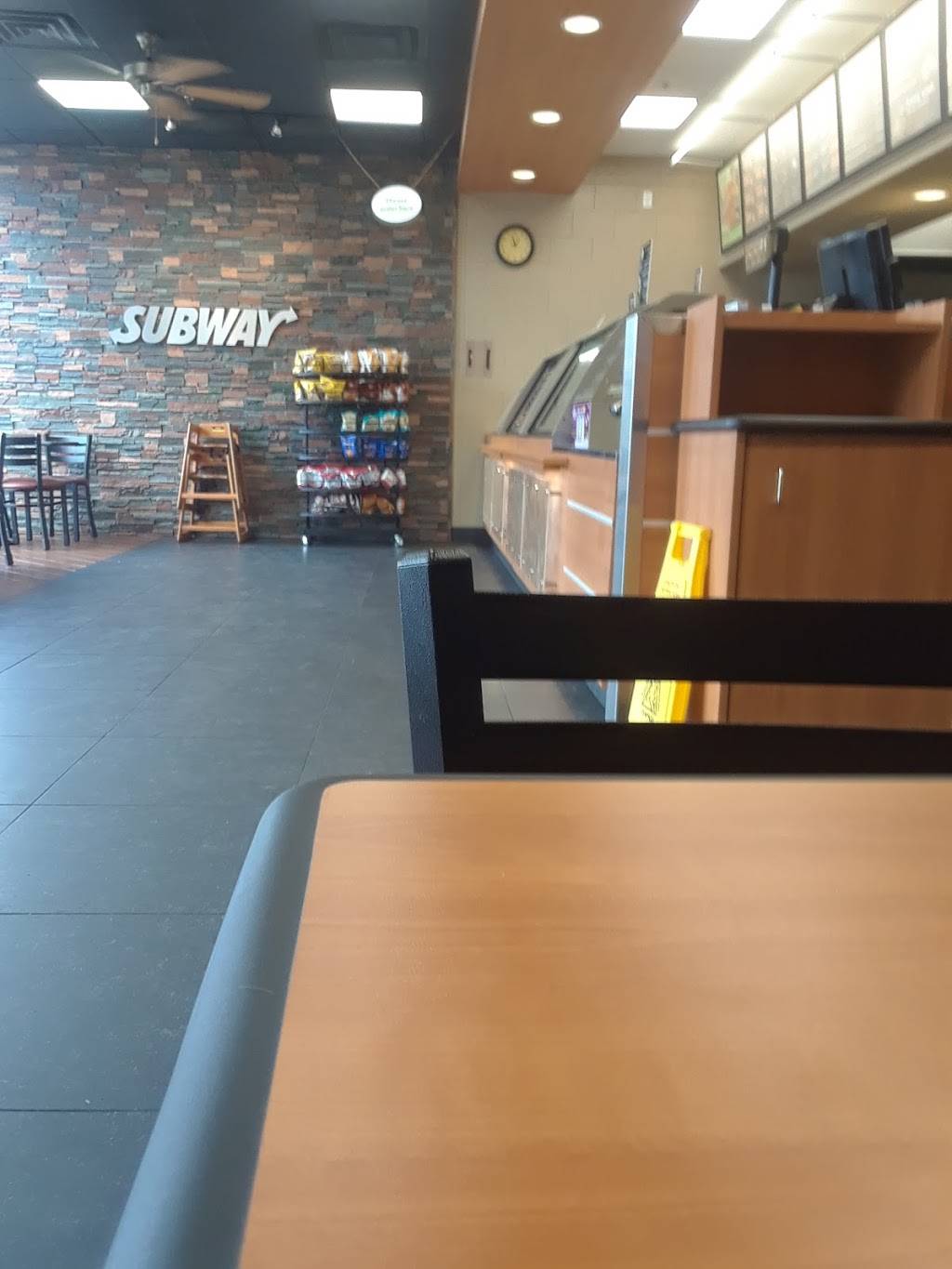 Subway Restaurants | restaurant | 1760 W 6th St B/C, Corona, CA 92882, USA | 9513398406 OR +1 951-339-8406