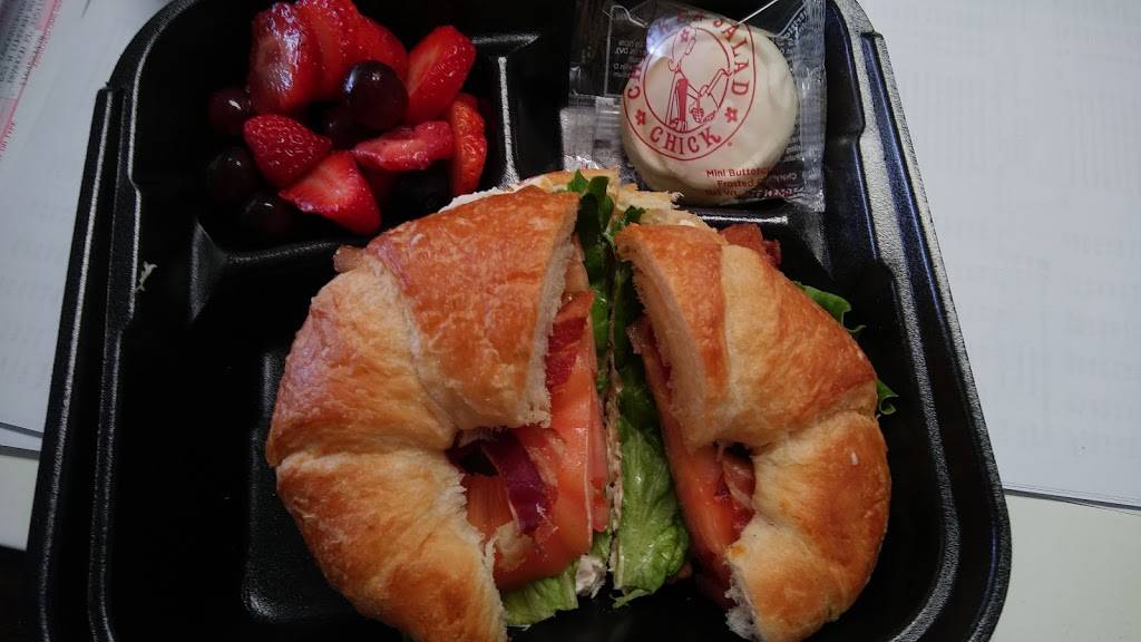 Chicken Salad Chick | restaurant | 4867 Main St, Spring Hill, TN 37174, USA | 6154923713 OR +1 615-492-3713