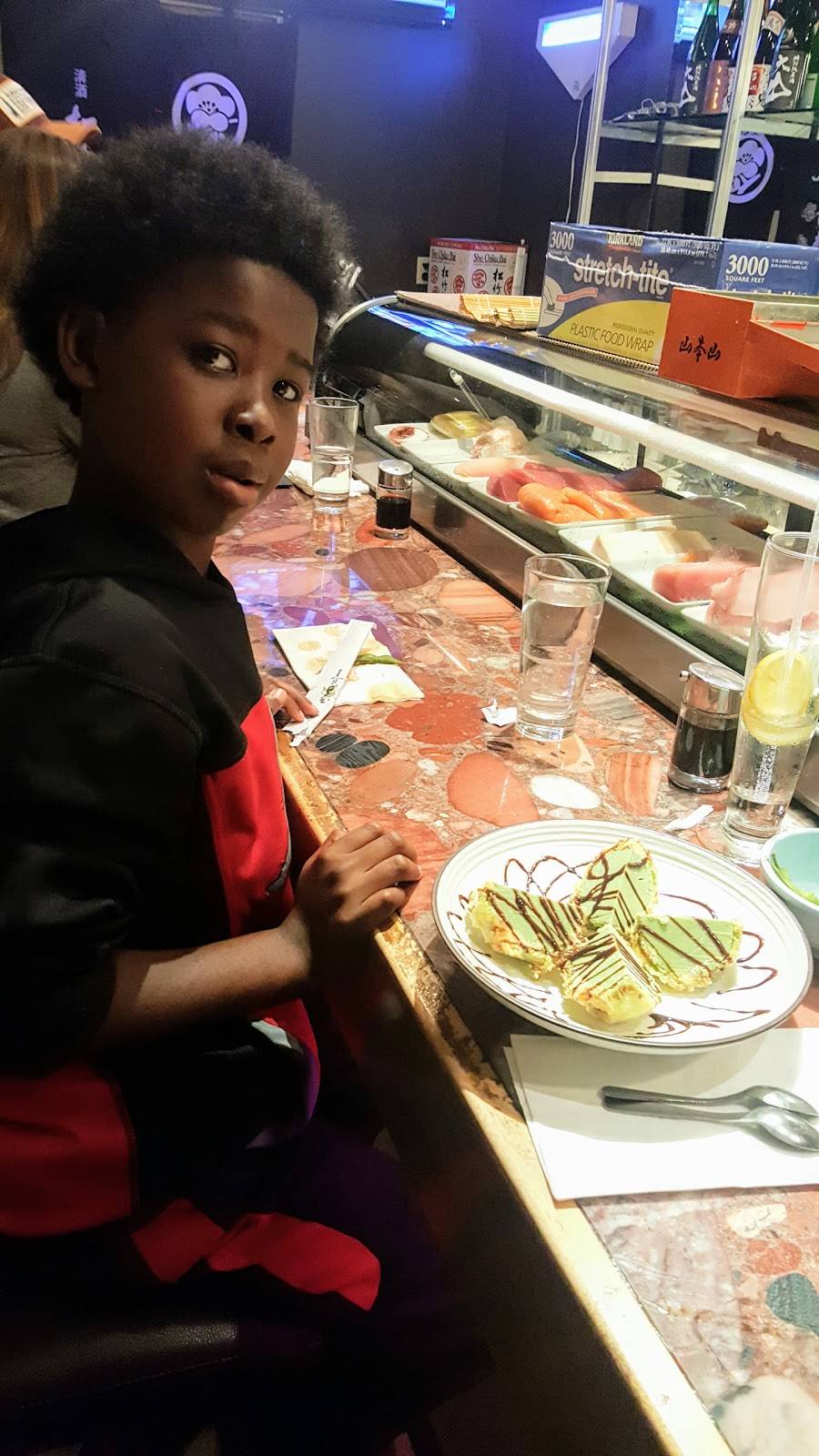 Naked Fish | restaurant | 2084 Chestnut St, San Francisco, CA 94123, USA | 4157711168 OR +1 415-771-1168