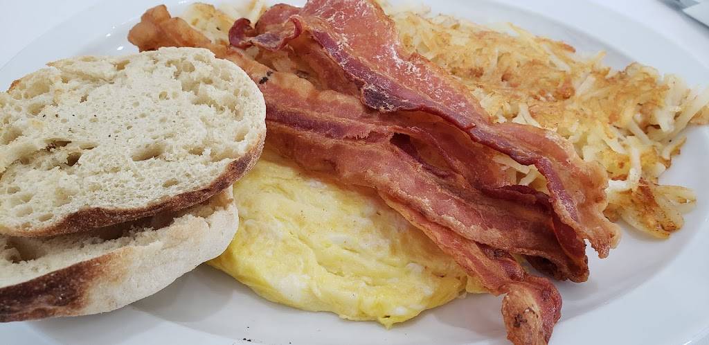 Van Dorn Diner | restaurant | 281 S Van Dorn St, Alexandria, VA 22304, USA | 7035662866 OR +1 703-566-2866