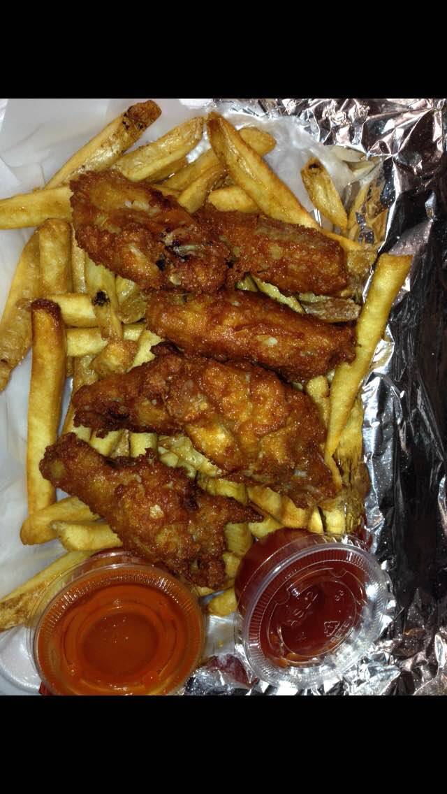 Julios Gourmet Food Truck | restaurant | 131 Webster Ave, Providence, RI 02909, USA | 4014184760 OR +1 401-418-4760