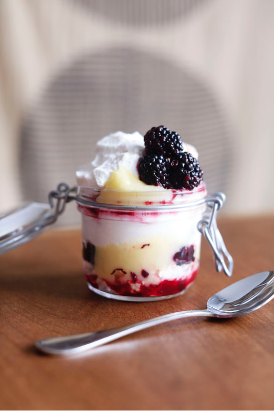 Ostrich Farm | restaurant | 1525 Sunset Blvd, Los Angeles, CA 90026, USA | 2135370657 OR +1 213-537-0657