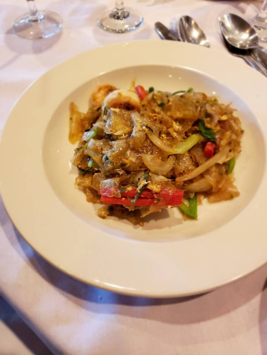 Red Lotus | restaurant | 227 Main St, New Rochelle, NY 10801, USA | 9145760444 OR +1 914-576-0444