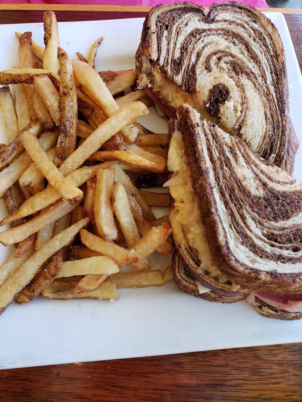 Michaels Goody Boy Diner | restaurant | 1144 N High St, Columbus, OH 43201, USA | 6142919090 OR +1 614-291-9090