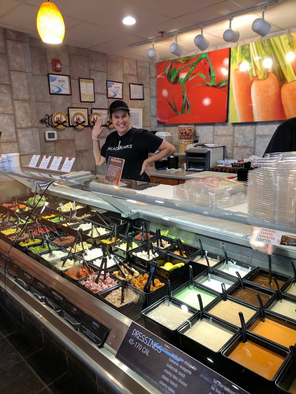 Saladworks | restaurant | 111 Garden Golf Blvd C, North Wales, PA 19454, USA | 2153688886 OR +1 215-368-8886