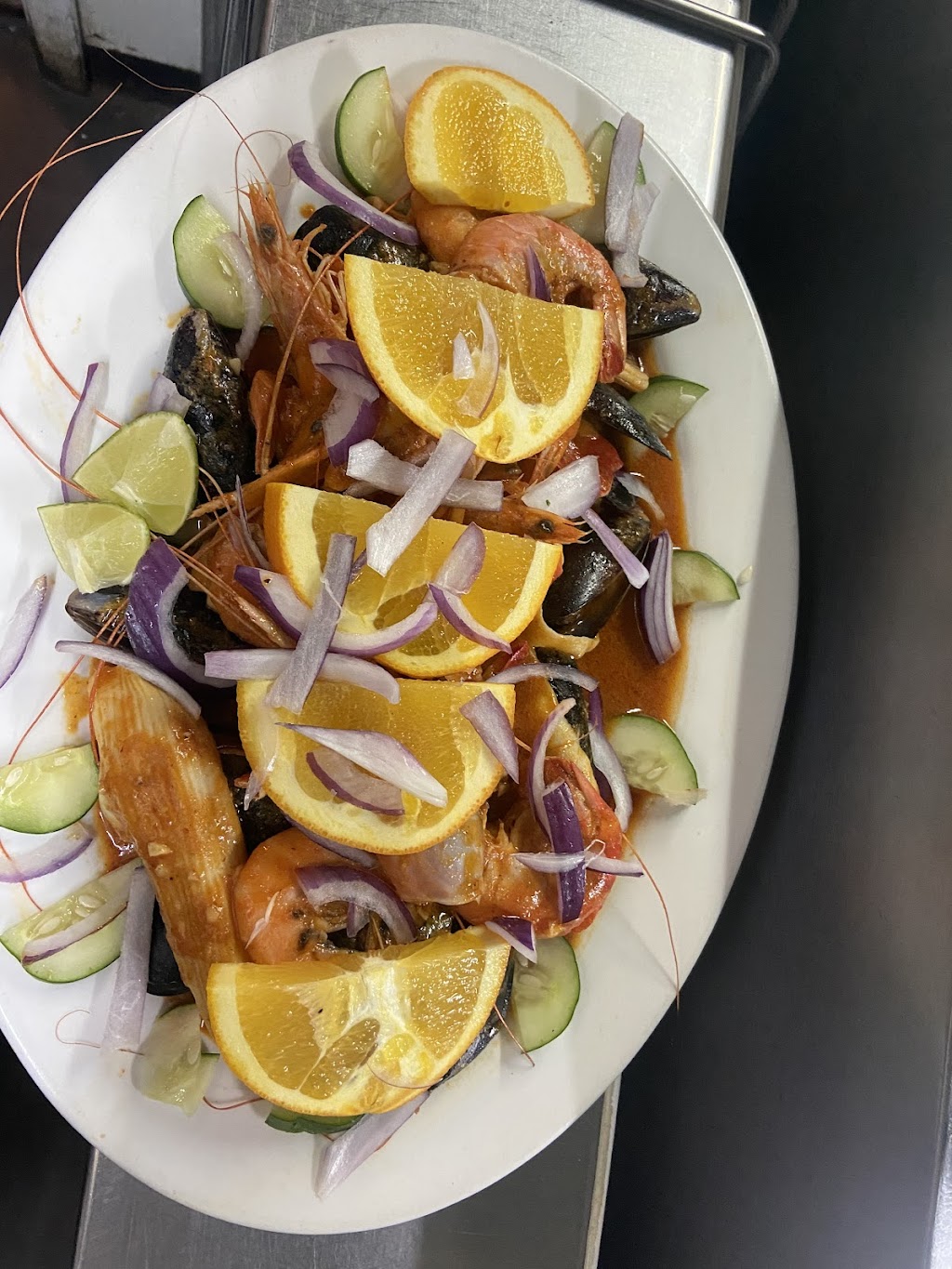 Los Cazadores | restaurant | 60 El Jebel Rd #101, Carbondale, CO 81623, USA | 9705105683 OR +1 970-510-5683