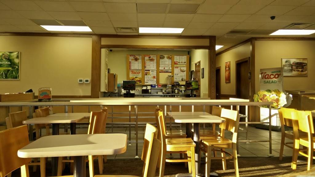 Wendys | restaurant | 1905 E 21st St, Tulsa, OK 74114, USA | 9187125326 OR +1 918-712-5326