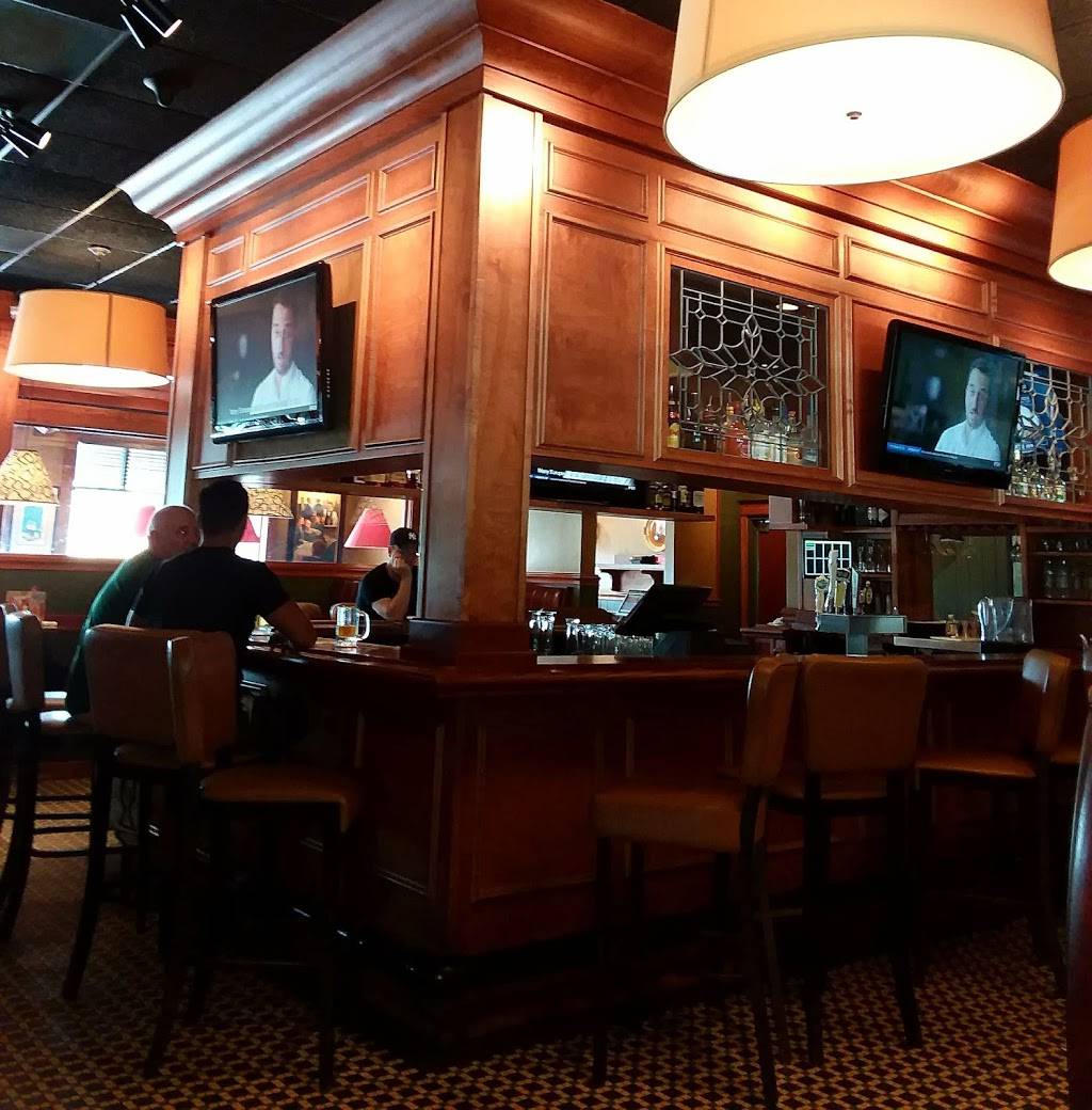 Ruby Tuesday | restaurant | 905 Hartford Turnpike, Waterford, CT 06385, USA | 8604379825 OR +1 860-437-9825