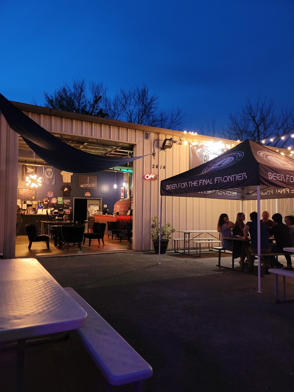 Innerspace Brewing Company | restaurant | 2414 Clinton Ave W, Huntsville, AL 35805, USA | 2564895599 OR +1 256-489-5599