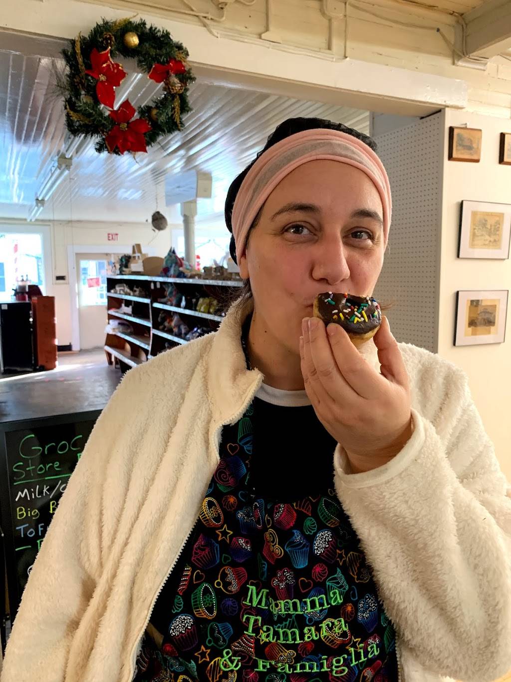 Mamma Tamara & Famiglia | restaurant | 9 N Main St, Danby, VT 05739, United States | 8022932623 OR +1 802-293-2623