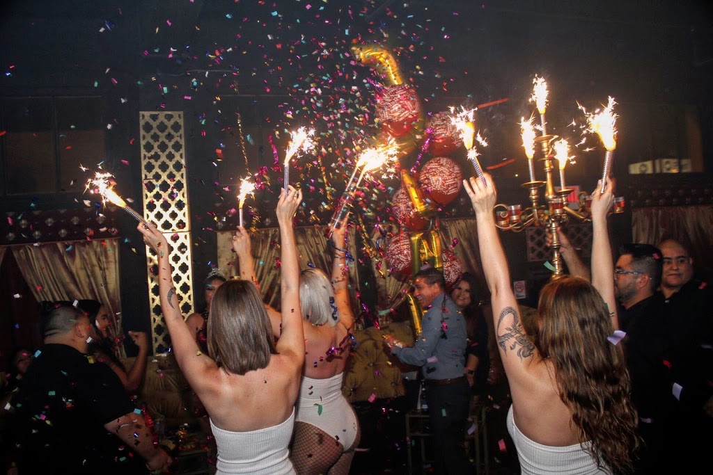 V Lounge | night club | 107 E Martin St, San Antonio, TX 78205, USA | 2107104190 OR +1 210-710-4190