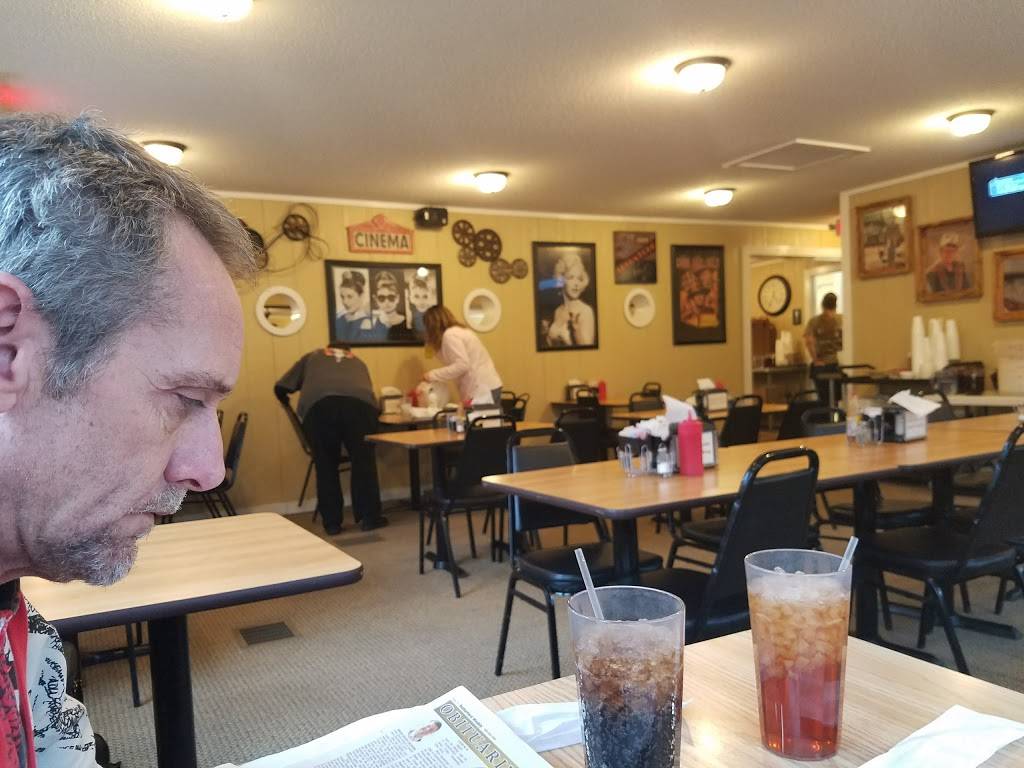 Scotts Creek Side Country Cooking | restaurant | 2064 Oakland Rd, Forest City, NC 28043, USA | 8283820011 OR +1 828-382-0011