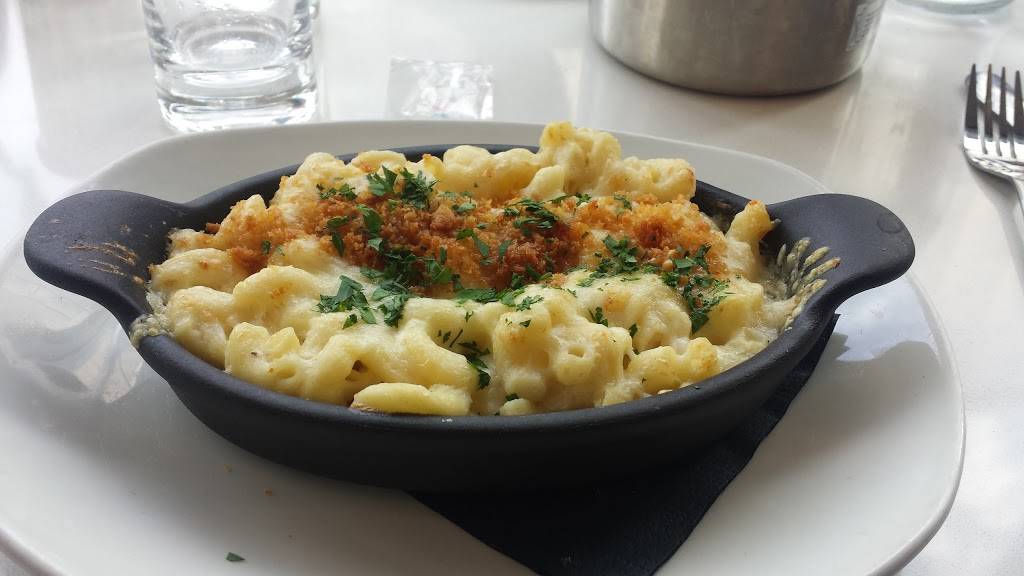 Cheesetique Ballston | restaurant | 800 N Glebe Rd, Arlington, VA 22203, USA | 7035669189 OR +1 703-566-9189