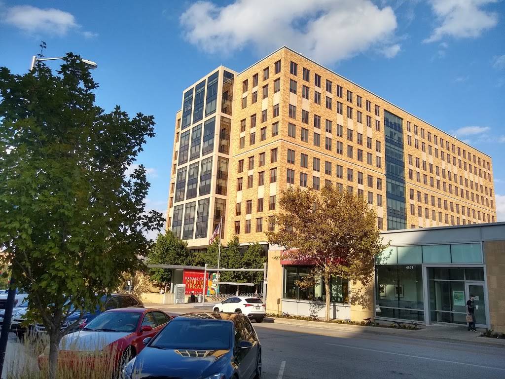 Chipotle Mexican Grill | restaurant | 4851 Main St, Kansas City, MO 64112, USA | 8167565158 OR +1 816-756-5158