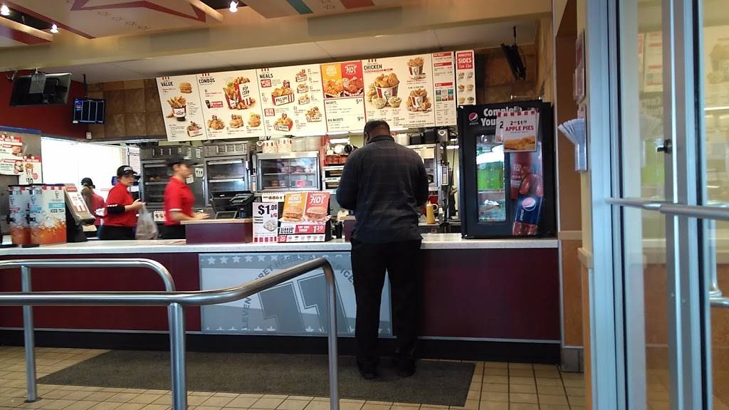 KFC | restaurant | 3445 Elm Rd NE, Warren, OH 44483, USA | 3303723833 OR +1 330-372-3833