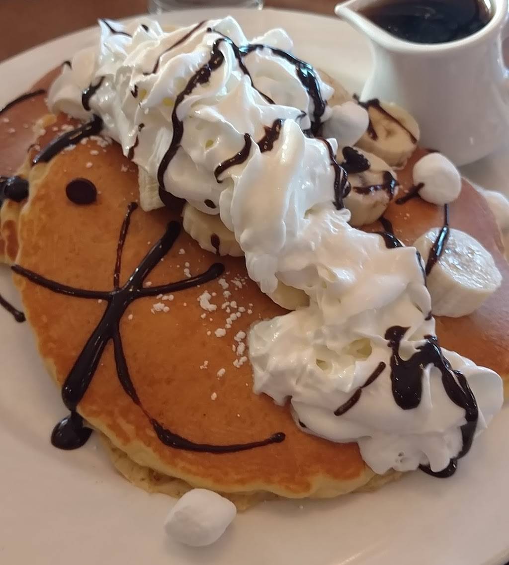 Danbys Station | restaurant | 750 Roosevelt Rd, Glen Ellyn, IL 60137, USA | 6307903268 OR +1 630-790-3268