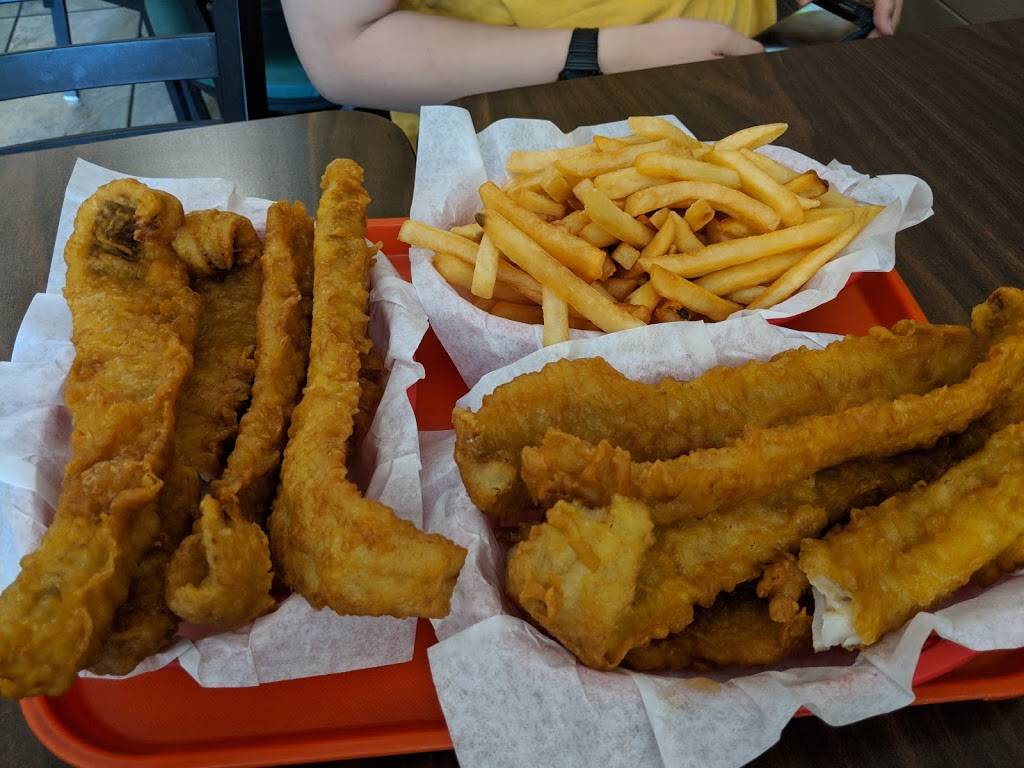 Louises Fish & Chips | restaurant | 1554 Railroad Ave, Livermore, CA 94550, USA | 9254433744 OR +1 925-443-3744