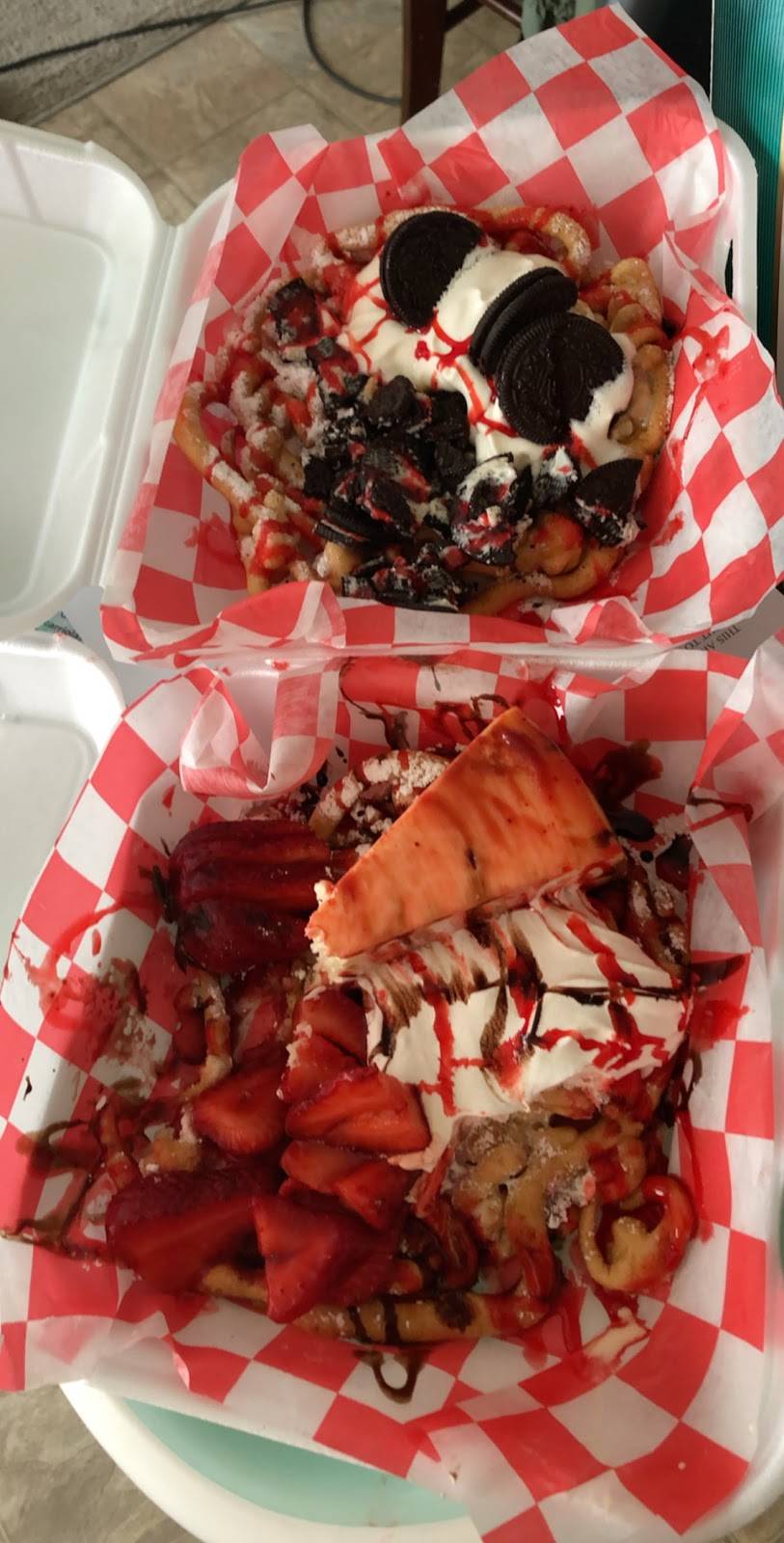 Nadines Funnel Cakes | restaurant | 4331 The Plaza, Charlotte, NC 28205, USA | 7042587248 OR +1 704-258-7248