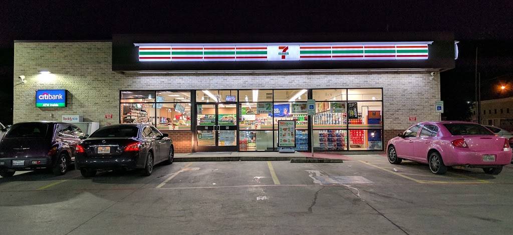 7-Eleven | bakery | 3020 N Hampton Rd, Dallas, TX 75212, USA | 2149054302 OR +1 214-905-4302