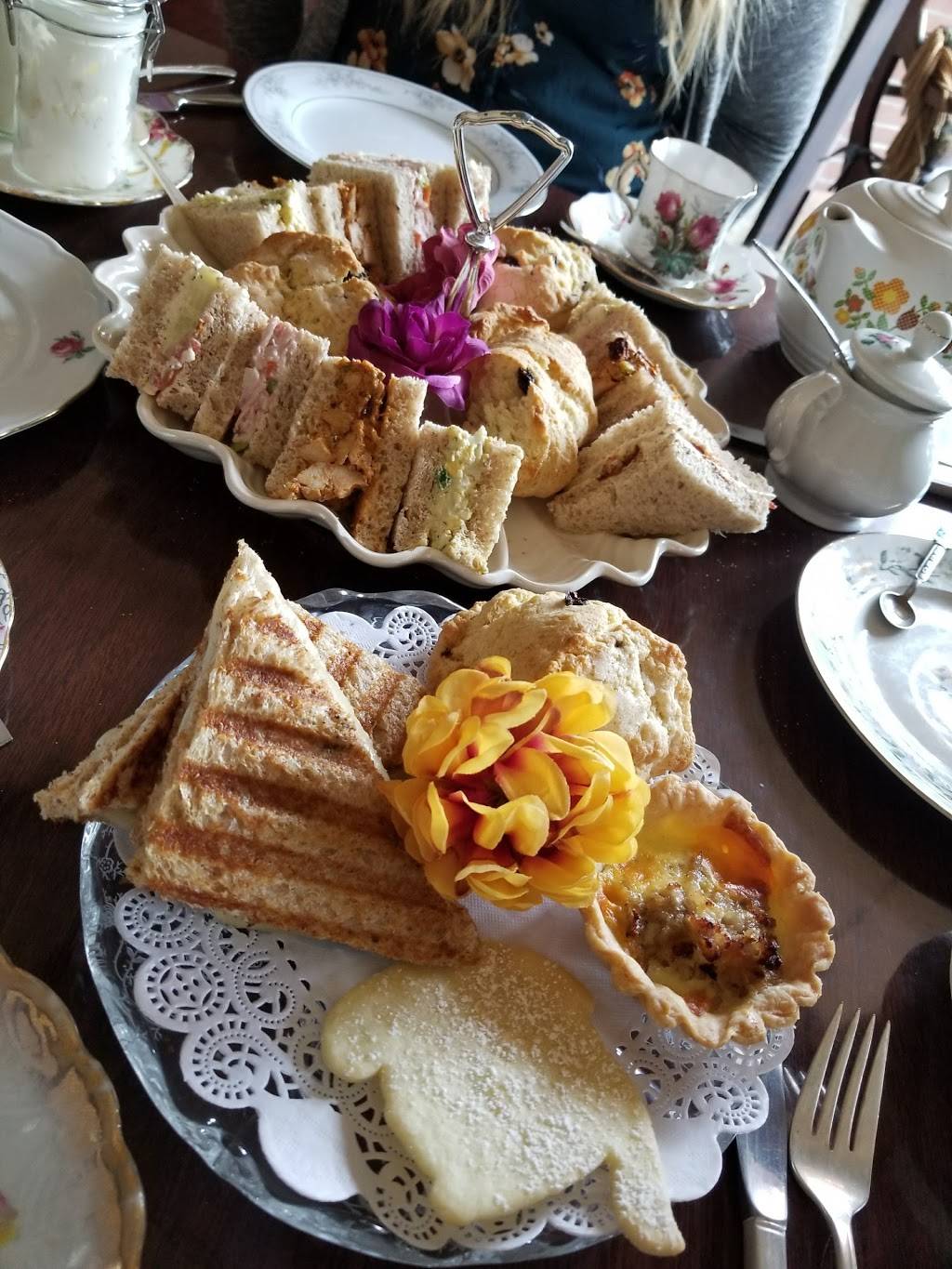 Tudor Rose English Tea Room | restaurant | 733 4th St, Santa Rosa, CA 95404, USA | 7075352045 OR +1 707-535-2045