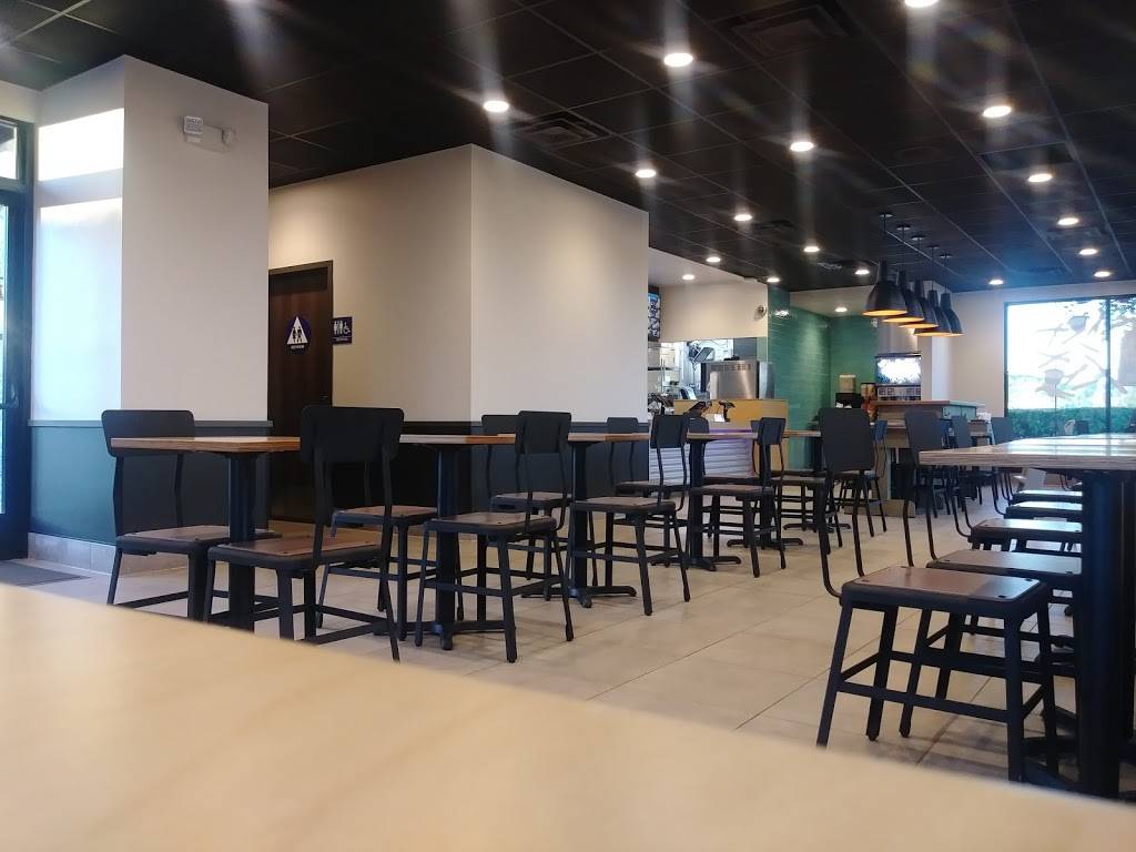 Taco Bell | meal takeaway | 406 E Washington St, Petaluma, CA 94952, USA | 7077636200 OR +1 707-763-6200