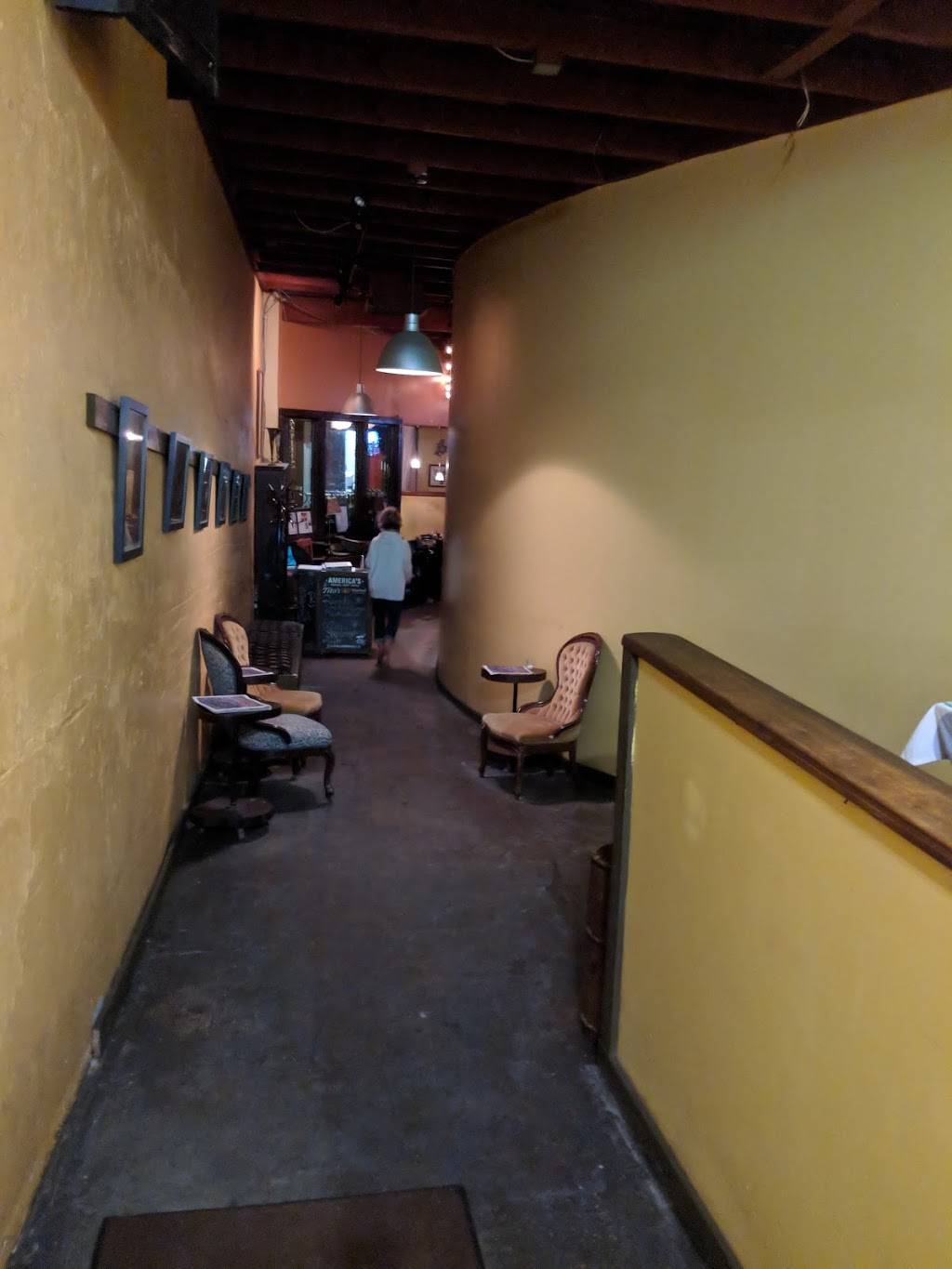 Lenoras Restaurant | restaurant | 309 N Lamar Blvd, Oxford, MS 38655, USA | 6622361144 OR +1 662-236-1144