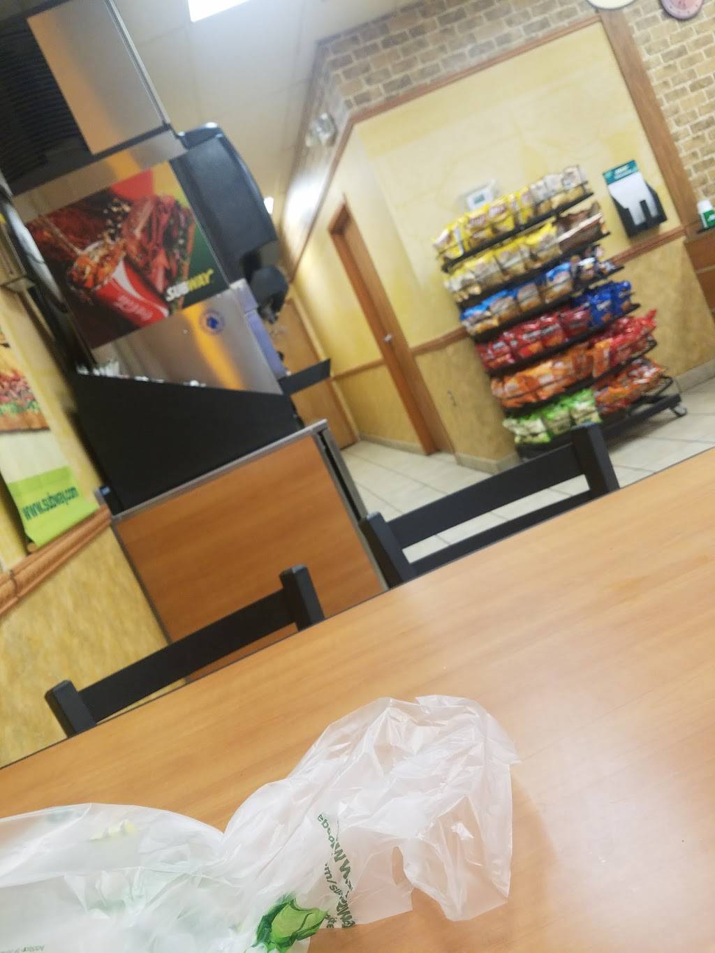 Subway | restaurant | 1 W 2nd St, Franklin, OH 45005, USA | 9377049130 OR +1 937-704-9130