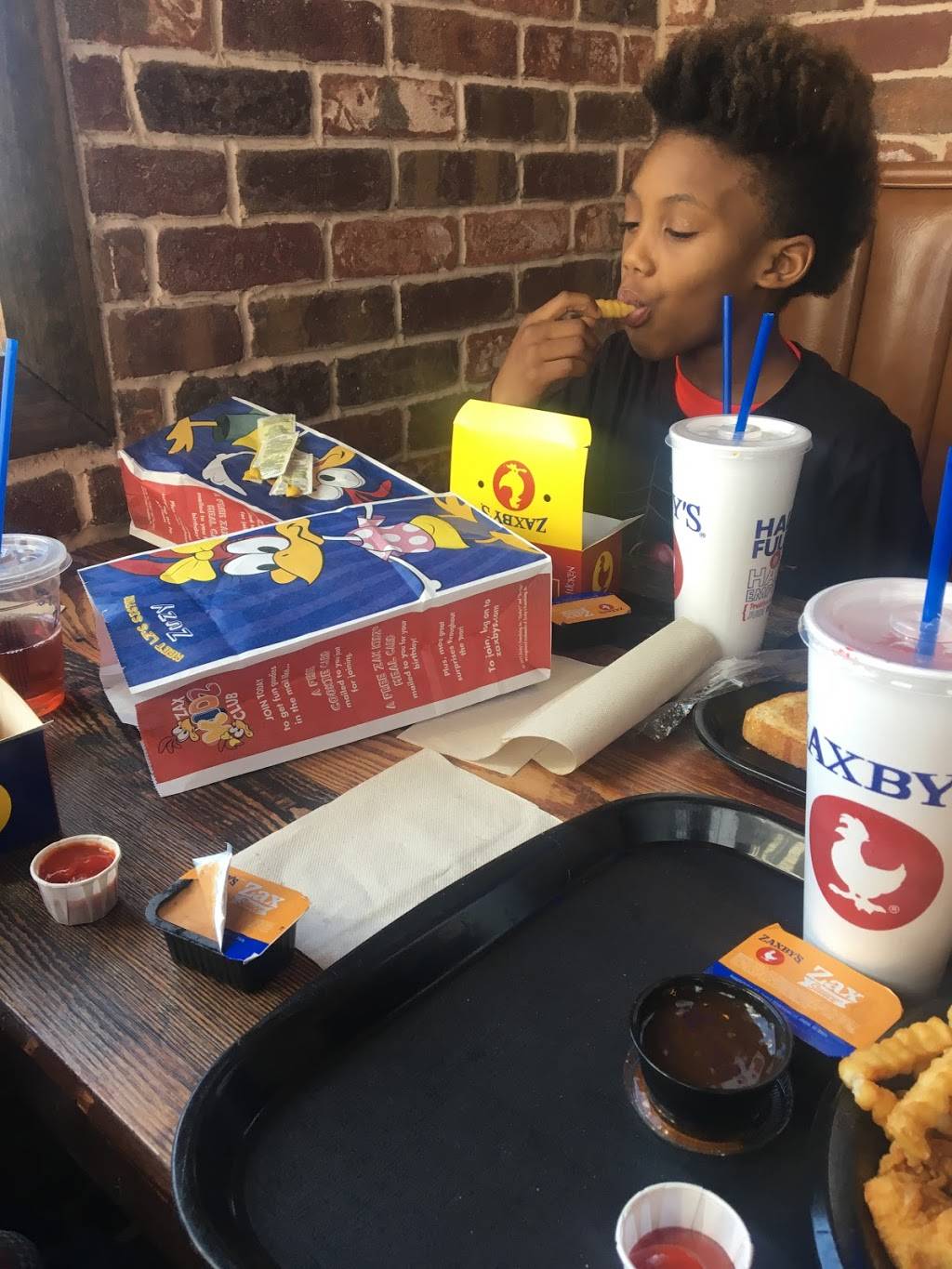 Zaxbys | restaurant | 2936 Miller Pl Way, Knoxville, TN 37924, USA | 8652813669 OR +1 865-281-3669