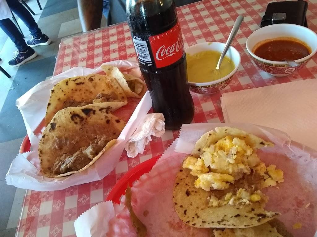 Taqueria Laredo | restaurant | 115 Cavalcade St, Houston, TX 77009, USA | 7132139087 OR +1 713-213-9087