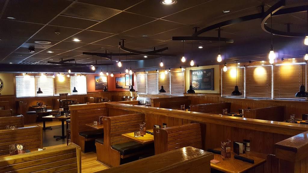 Outback Steakhouse | restaurant | 295 Peppers Ferry Rd NE, Christiansburg, VA 24073, USA | 5403829596 OR +1 540-382-9596