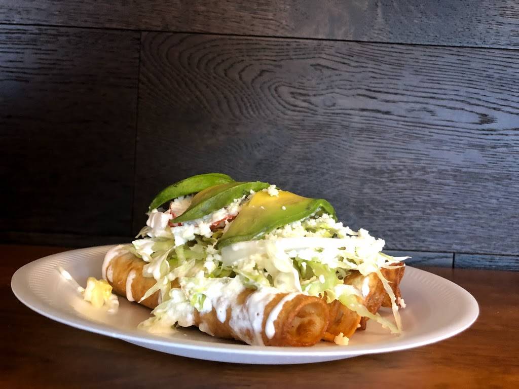 Luna 23 | restaurant | 813 Castle Dr, Garland, TX 75040, USA | 2144430888 OR +1 214-443-0888