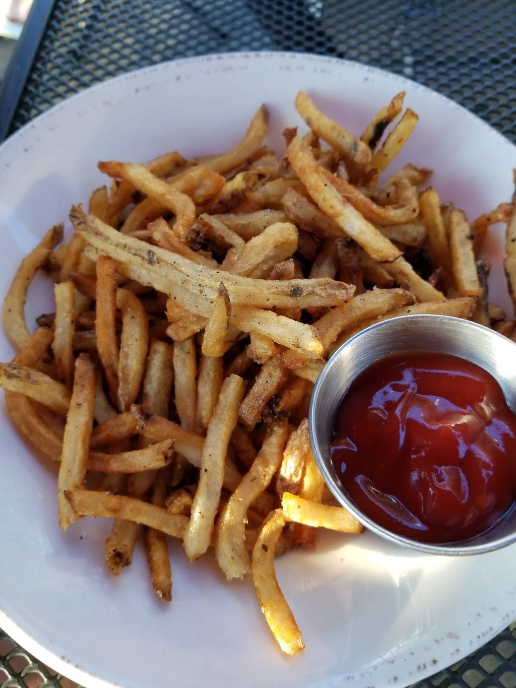 Tela Bar + Kitchen | restaurant | 1212 Springfield Pike, Cincinnati, OH 45215, USA | 5138218352 OR +1 513-821-8352