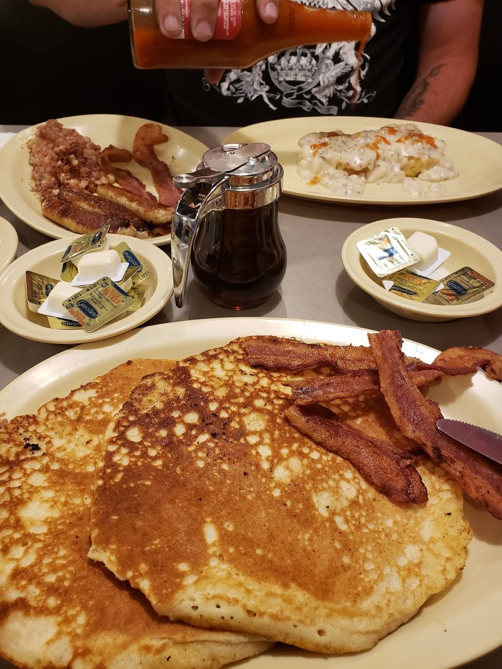 Daves Diner | restaurant | 1011 Seaway Dr, Fort Pierce, FL 34949, USA | 7724602810 OR +1 772-460-2810