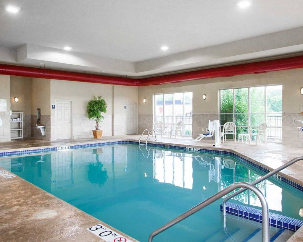 Comfort Suites Milwaukee - Park Place | restaurant | 10831 W Park Pl, Milwaukee, WI 53224, USA | 4149790250 OR +1 414-979-0250