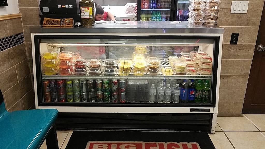 Big J J Fish & Chicken | restaurant | 1114 N Market St, Champaign, IL 61820, USA | 2173514005 OR +1 217-351-4005