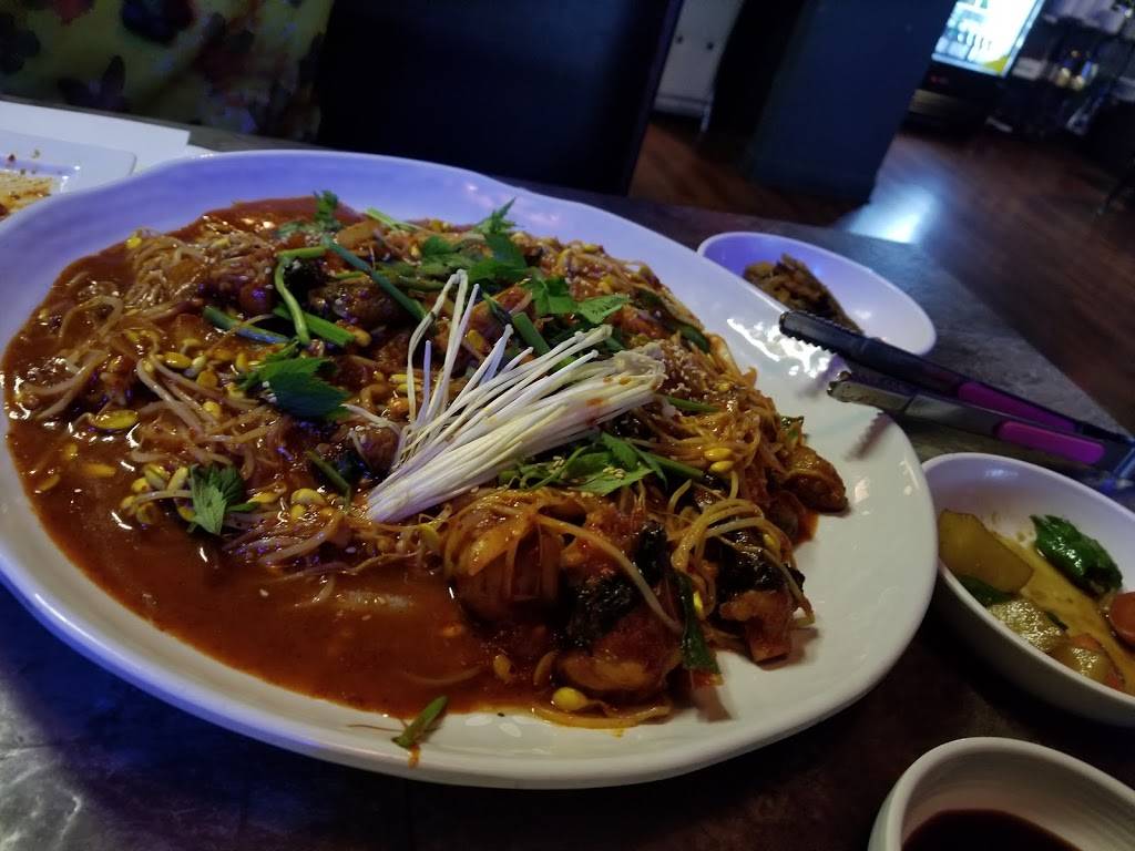 DMZ Restaurant & Bar | restaurant | 9353 N Milwaukee Ave, Niles, IL 60714, USA | 8476631920 OR +1 847-663-1920