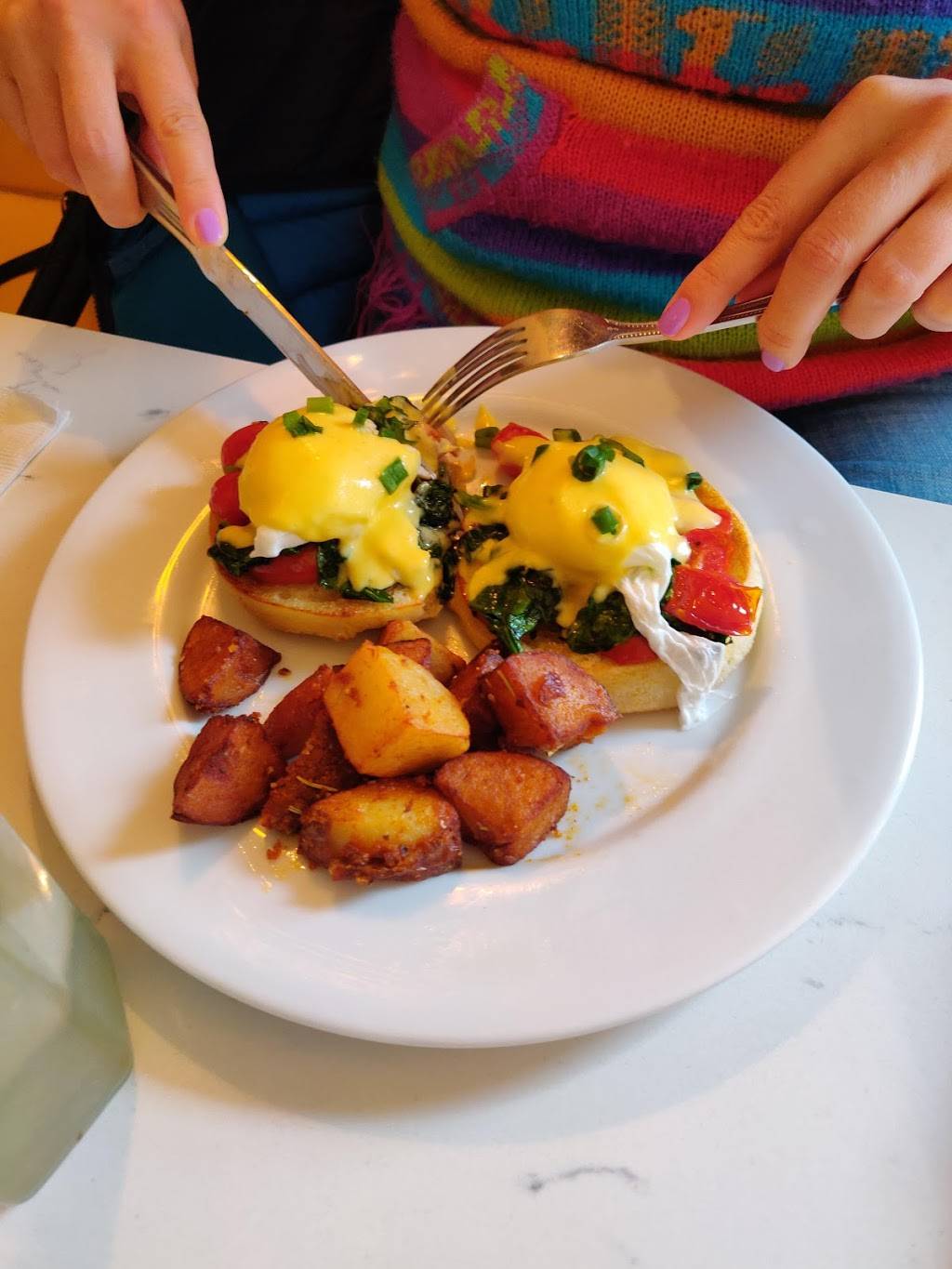 Lizs Cafe Anybodys Bar | restaurant | 31 Bradford St, Provincetown, MA 02657, USA | 5084139131 OR +1 508-413-9131