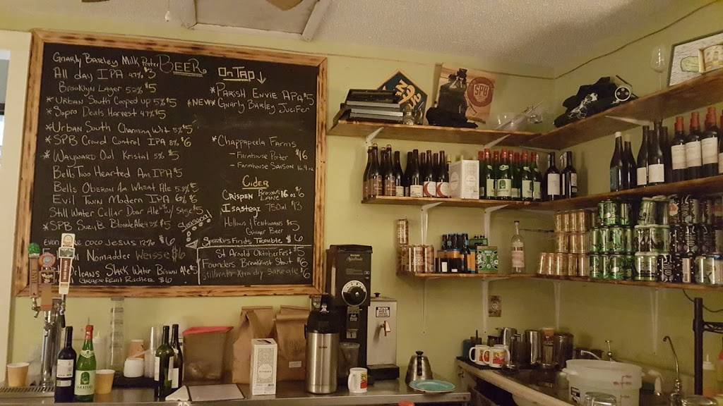 Sneaky Pickle | cafe | 4017 St Claude Ave, New Orleans, LA 70117, USA | 5042185651 OR +1 504-218-5651